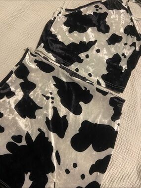 Womens 2 piece cowprint set